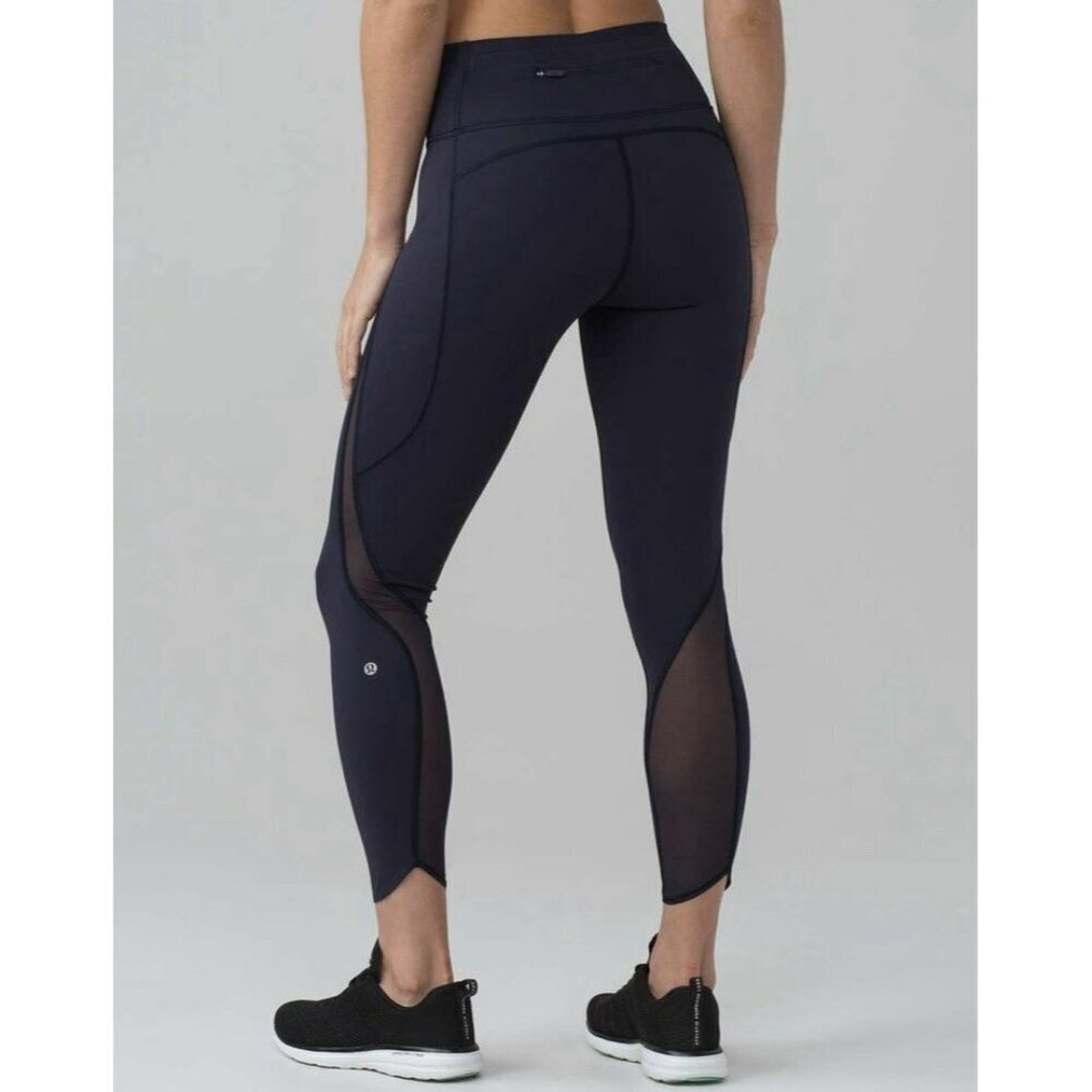 Lululemon Pace Perfect 7/8 Tight (25") Midnight Navy Size 4 EUC